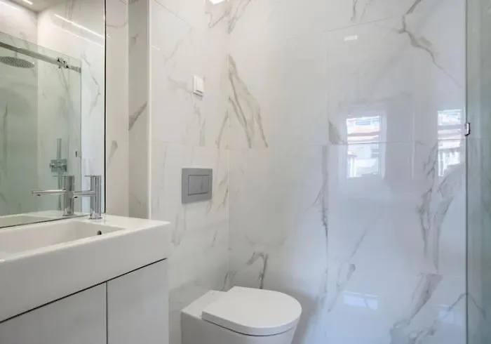 Belo Com Wc Privativo * Lisboa